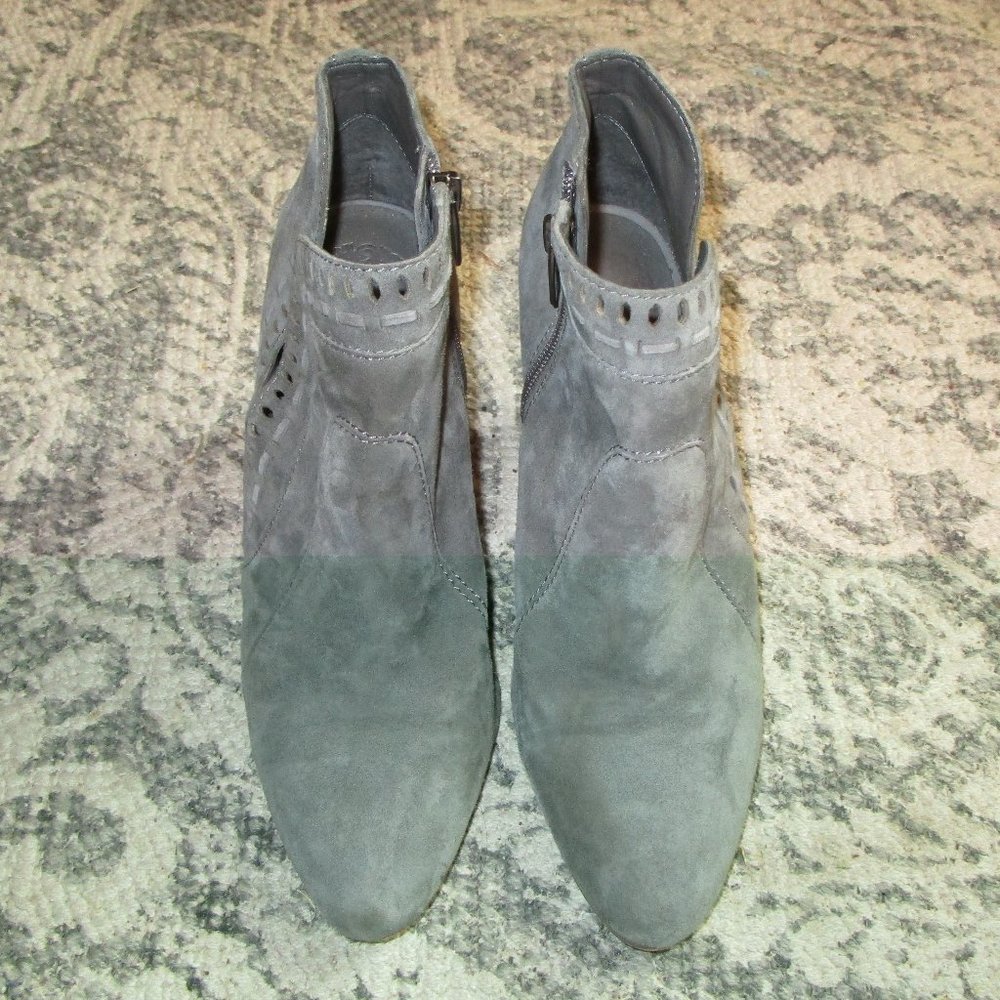 Vince Camuto suede booties
